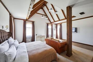 Фото номера Полулюкс (в дополнительном здании) Отель Ambassadori Kachreti Golf Resort г. Kachretʼi 2